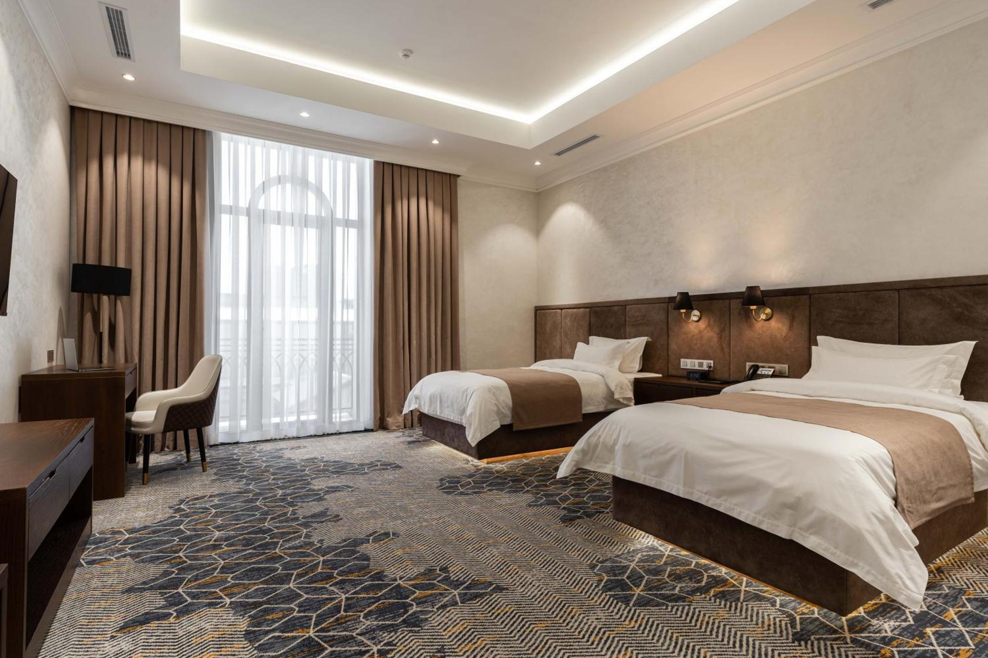Frankfort Expo Hotel Tasken Kültér fotó