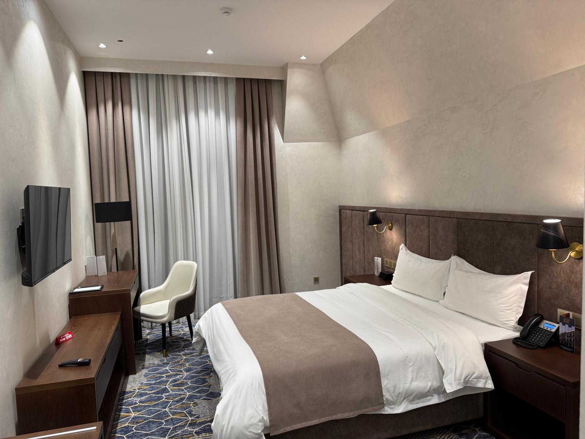 Frankfort Expo Hotel Tasken Kültér fotó