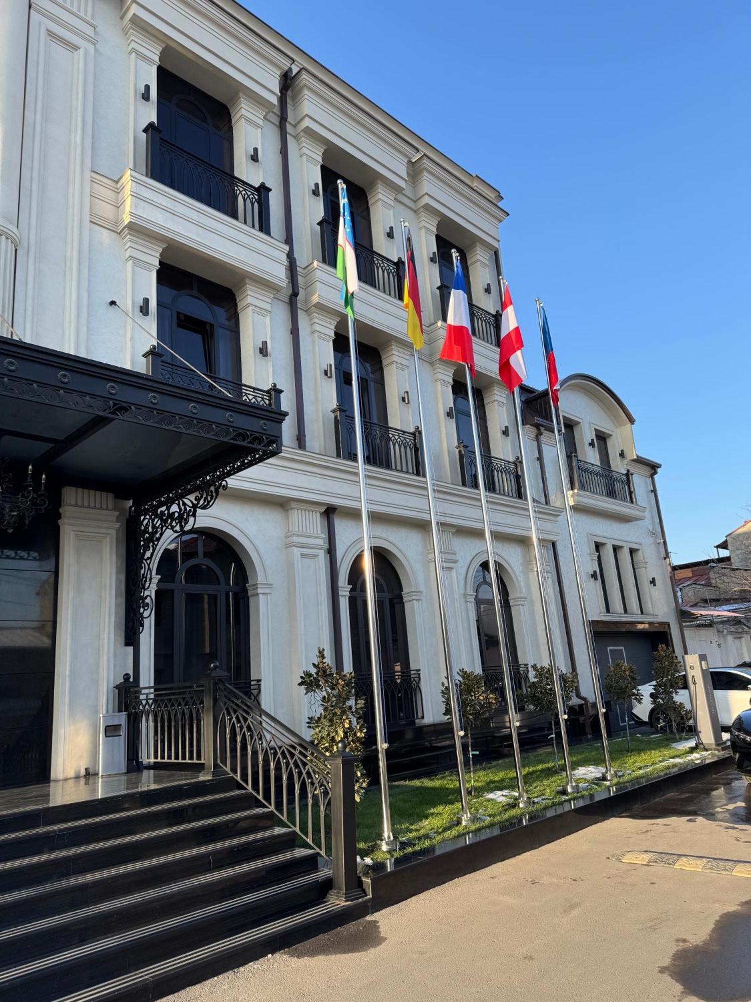 Frankfort Expo Hotel Tasken Kültér fotó